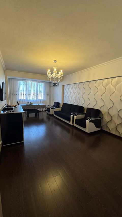 Satılır 2 otaqlı köhnə tikili 55 m² — Bakı
