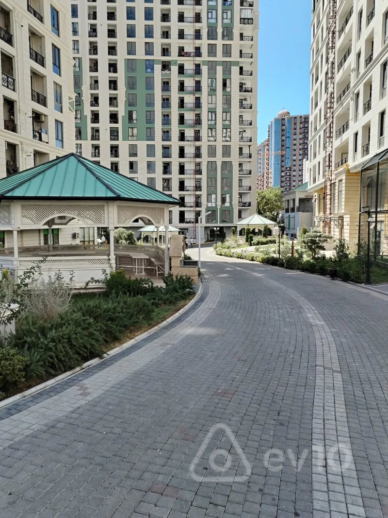 3 otaqlı mənzil, 142 m², Balaəmi Dadaşov küc — Bakı