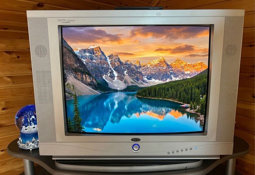 Köhnə tip kineskop televizor (CRT), gümüşü korpuslu, geniş çərçivə və — Televizorlar, Masazır (2)