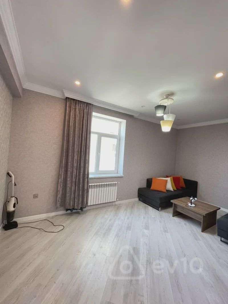 2 otaqlı mənzil, 70 m², Nazım Hikmət — kirayə — Mənzil, Bakı (4)
