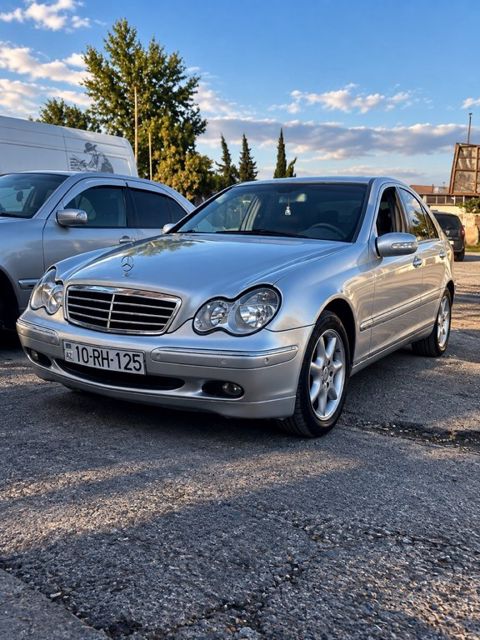 Mercedes C 240, 2.6 L, 2001 il, 371 225 km — Salyan