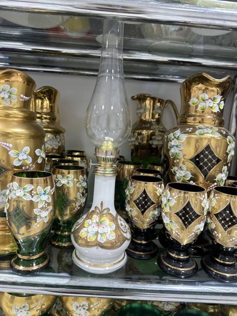 Zərif bəzəkli şüşə və keramika dəsti - Əllə işlənmiş dekor: qızılı — Xırdalan