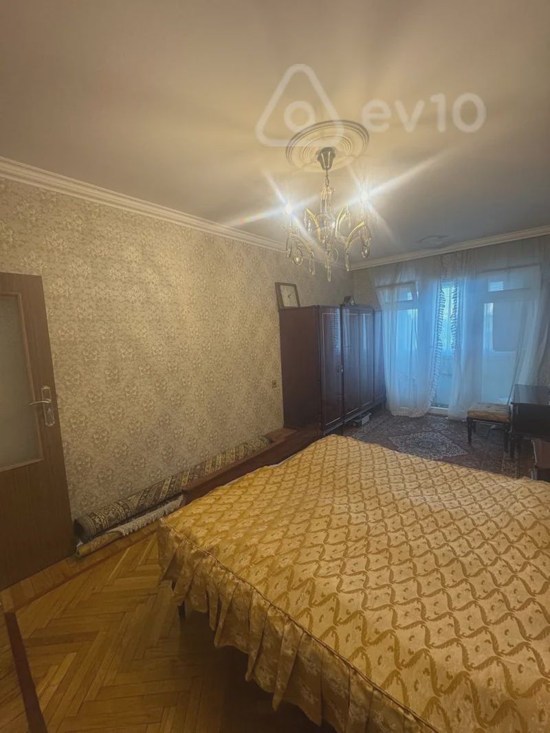 For sale: 4-room apartment (old building), 100 m² — Mənzil, Bakı (5)