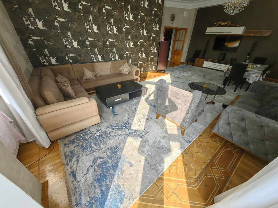 Satılır 4 otaqlı köhnə tikili 355 m² — Mənzil, Bakı (6)