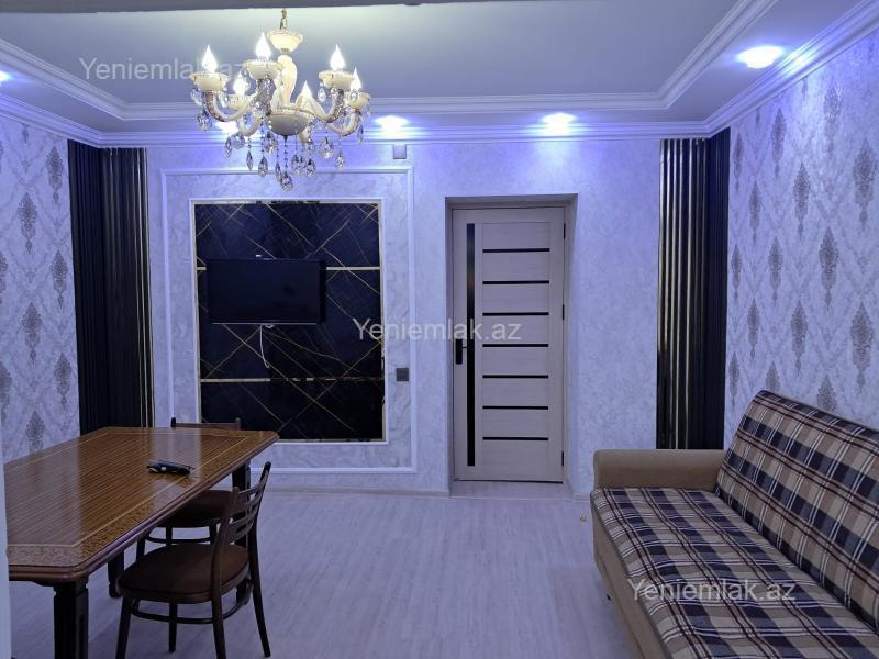 Satılır 4 otaqlı Bina evi menzil (Köhnə tikili), 85 m², 13-cü mikrorayon — Mənzil, Sumqayıt (2)
