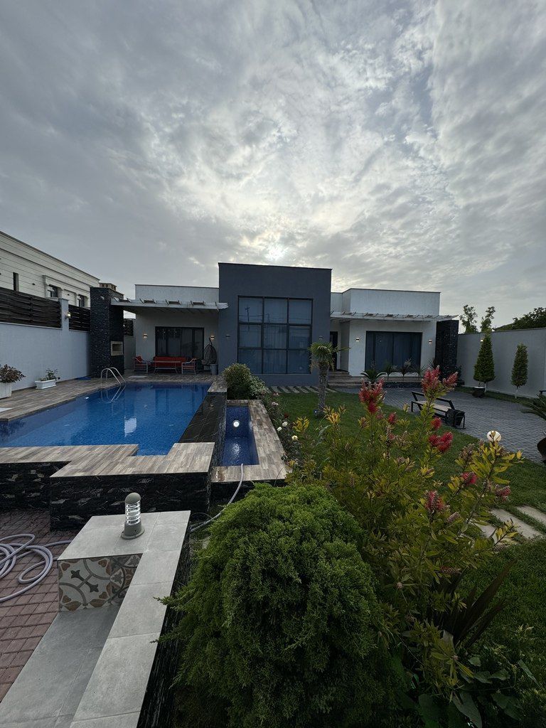 Satılır 4 otaqlı həyət evi/bağ evi 220 m² — Ev, villa, Bakı (2)