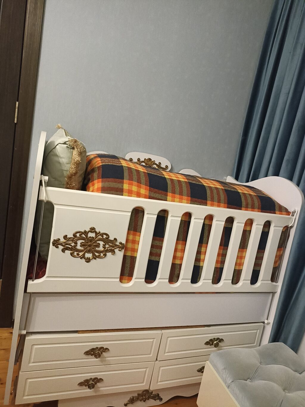 Körpə uşaq beşiyi klassik stildədir Matrasla birlikdə satılır Matras — Bəşikləri, Masazır