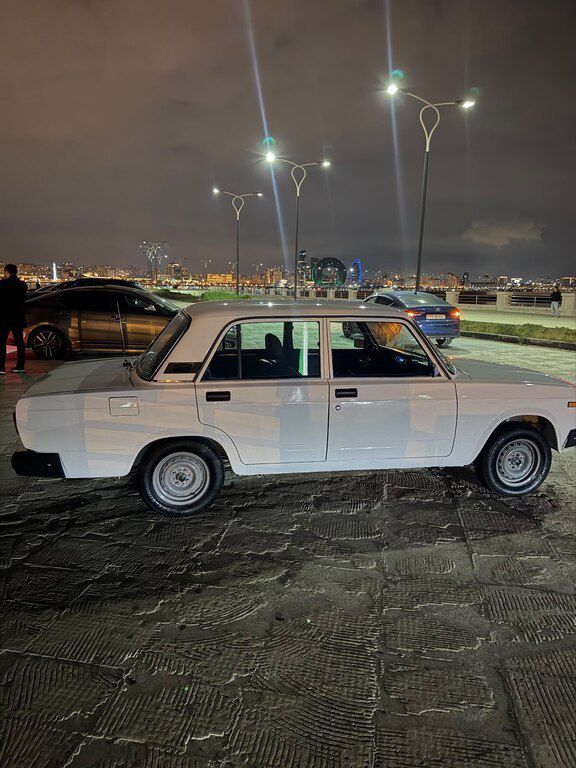 Lada (VAZ) 2107, 1.7 L, 2011 il, 250 000 km — Avtomobillər, Bakı (9)
