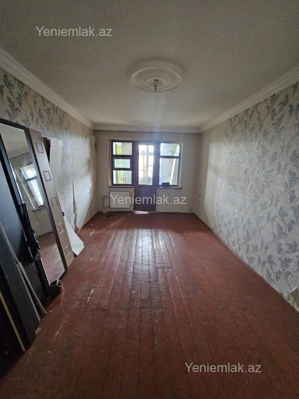 Satılır 3 otaqlı Bina evi menzil (Köhnə tikili), 58 m², 5-ci mikrorayon — Mənzil, Sumqayıt