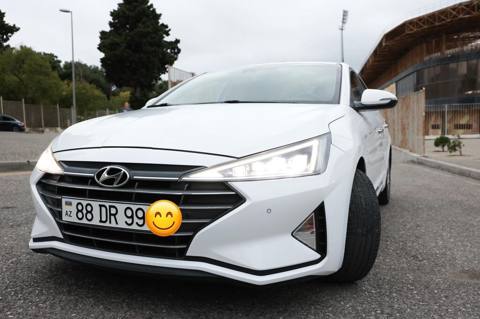 Hyundai Avante: 1.6 l 2019 il Sedan — Bakı