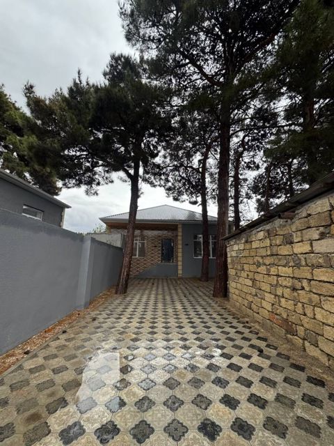 Satılır 4 otaqlı həyət evi/bağ evi 135 m² — 147 500 ₼ · Bakı · Ev, villa Satılır 4 otaqlı həyət evi/bağ evi 135 m² — Bakı