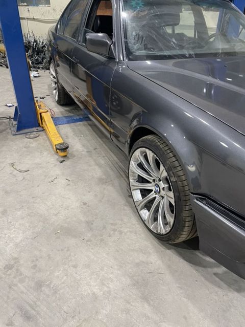 Məhsul: BMW üçün yüngül lehimli disk dəsti - Model: BMW stil — 600 ₼ · Xırdalan · Diskləri Məhsul: BMW üçün yüngül lehimli disk dəsti - Model: BMW stil — Xırdalan