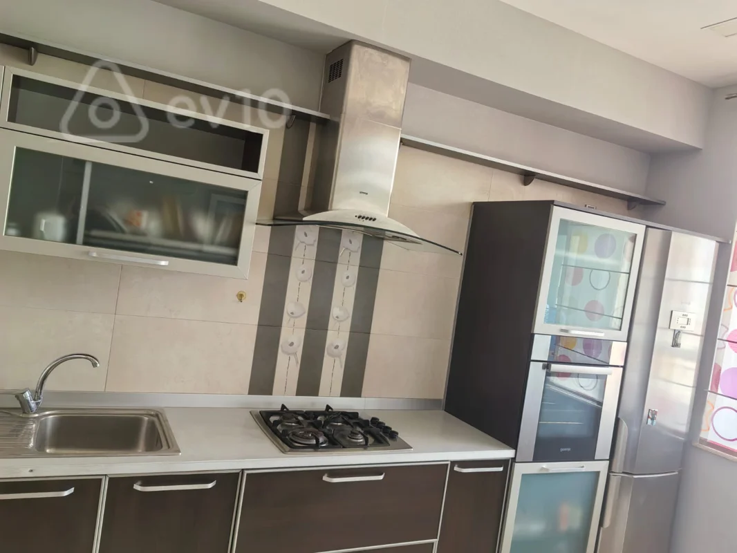 3 otaqlı mənzil, 195 m², Səməd Vurğun küçəsi — kirayə — Mənzil, Bakı (8)