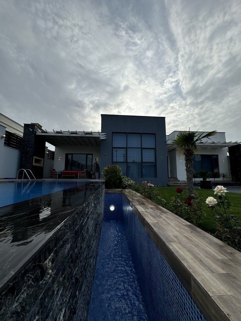 Satılır 4 otaqlı həyət evi/bağ evi 220 m² — Ev, villa, Bakı (8)