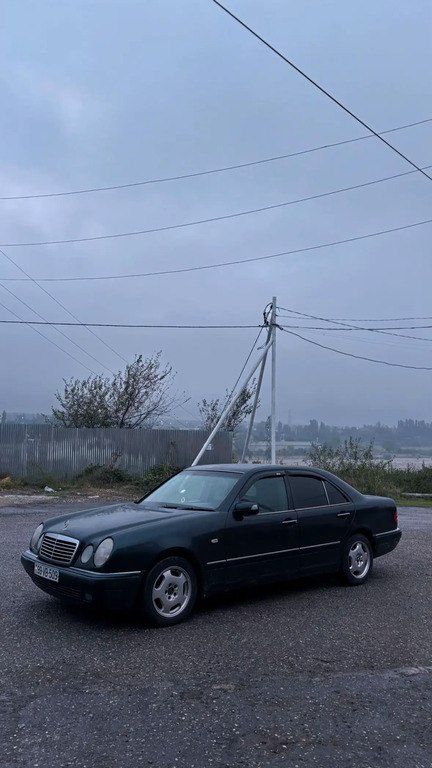 Mercedes E 230, 2.3 L, 1996 il, 465 000 km 99-VB-509 — Avtomobillər, Qusar (3)