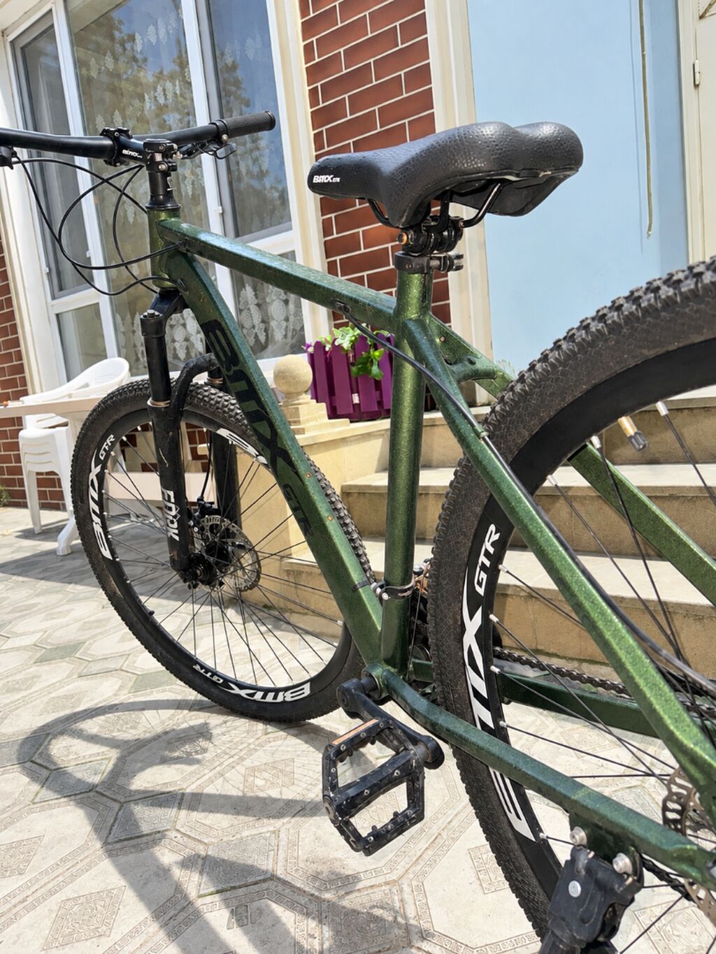 Velosiped cox az surulub deyisilen hec bir zapcasti yoxdu hamisi — Yol velosipedləri, Bakı
