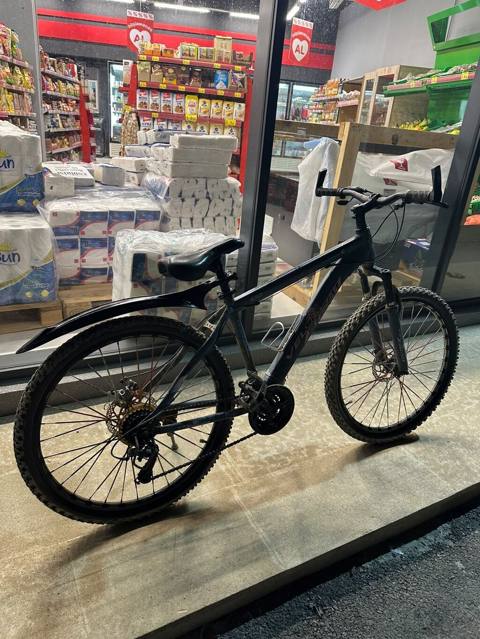 Velo yaxşı vəziyyətdədir arxa ötürücü işləmir qabaq tormuz yoxdu arxa — Bakı