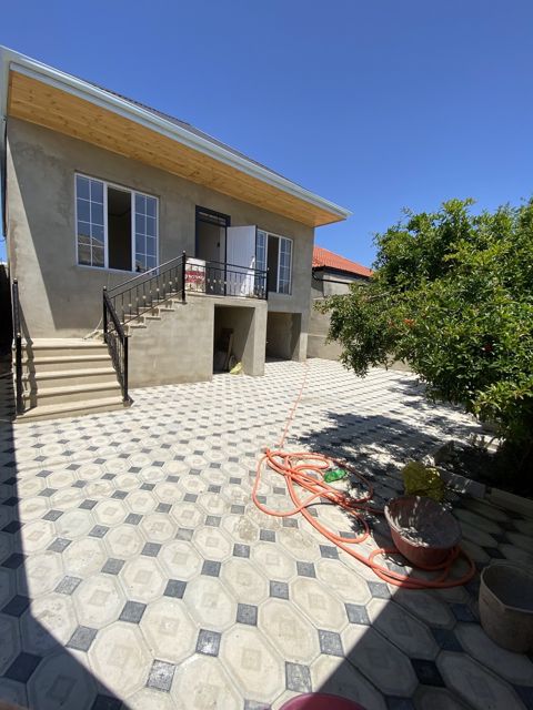 Satılır 4 otaqlı həyət evi/bağ evi 90 m² — Bakı