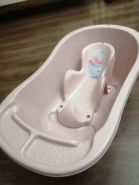Uşaq çimmə dəsti – açıq çəhrayı rəngdə Tərkib: - Ergonomik forma ilə — 20 ₼ · Saray · Vannalar və jakuzi Uşaq çimmə dəsti – açıq çəhrayı rəngdə Tərkib: - Ergonomik forma ilə — Saray
