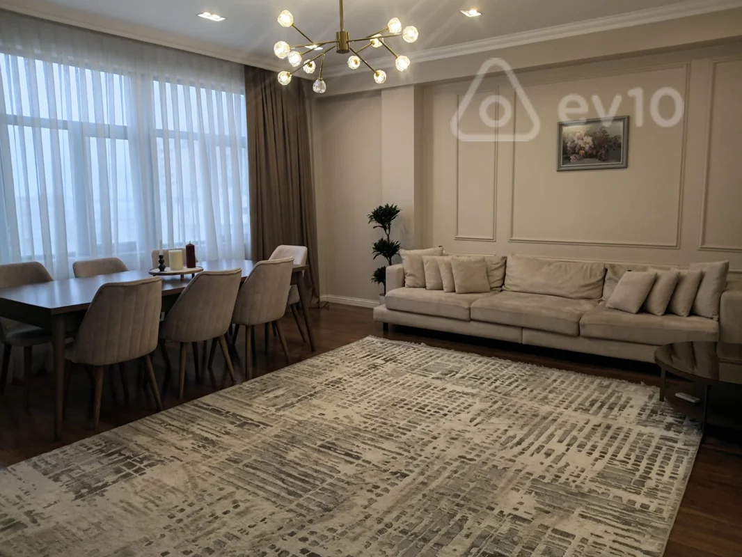 3 otaqlı mənzil, 157 m², Xocalı Pr. — kirayə — Bakı