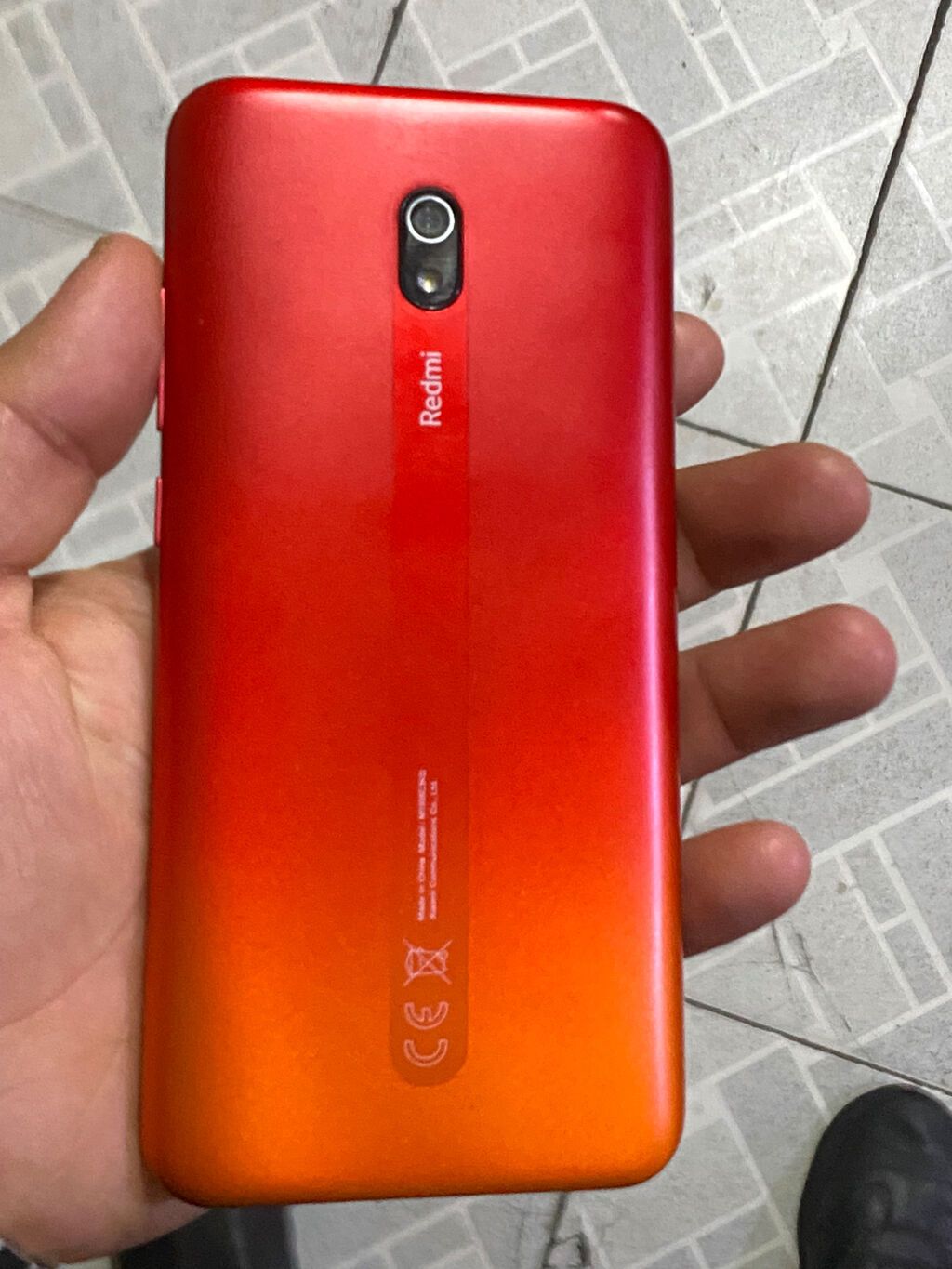 Telfon satılır normal veziyyetdedi ekranda çatı var amma ekxan işleyir — Xiaomi, Bakı (2)