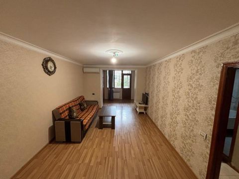 Satılır 2 otaqlı köhnə tikili 60 m² — Bakı