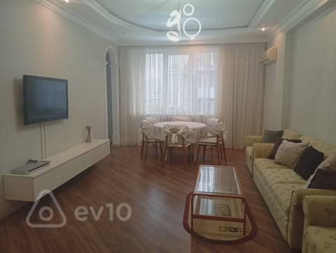 3 otaqlı mənzil, 100 m², nizami metro — kirayə — Bakı
