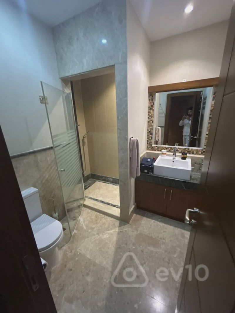 3 otaqlı mənzil, 127 m², Abbas Mirzə Şərifzadə küçəsi — Mənzil, Bakı (12)