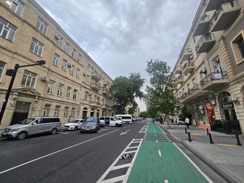 Satılır 4 otaqlı köhnə tikili 145 m² — 406 000 ₼ · Bakı · Mənzil Satılır 4 otaqlı köhnə tikili 145 m² — Bakı