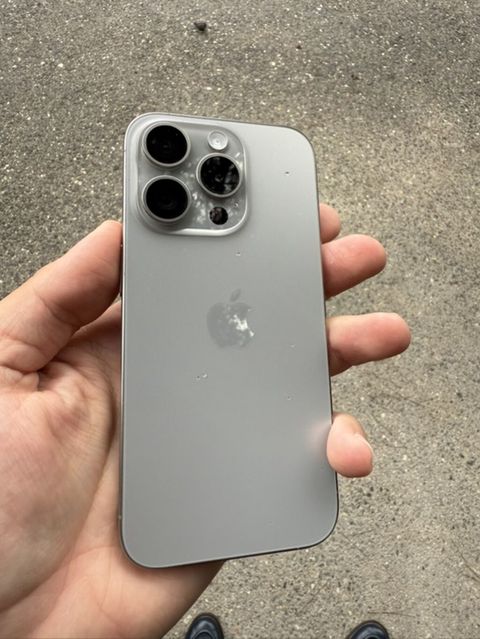 IPhone 15 Pro, 256 GB, Gümüşü, Face ID — 1 350 ₼ · Bakı · Apple iPhone IPhone 15 Pro, 256 GB, Gümüşü, Face ID — Bakı