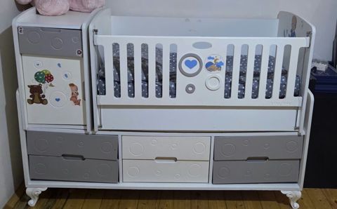 Uşaq beşiyi və komodlu modul sistem - Model: Baby Mood (üzərində loqo — Bakı