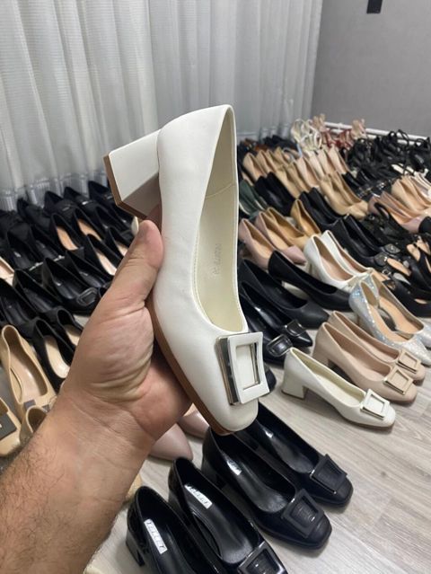 Qadın üçün klassik dabanlı ayaqqabılar – kvadrat burun, dekorativ — 15 ₼ · Sumqayıt · Tufl Qadın üçün klassik dabanlı ayaqqabılar – kvadrat burun, dekorativ — Sumqayıt