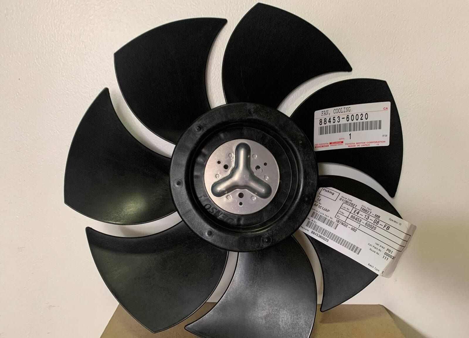 Radiator pəri Lexus LX570 — Bakı