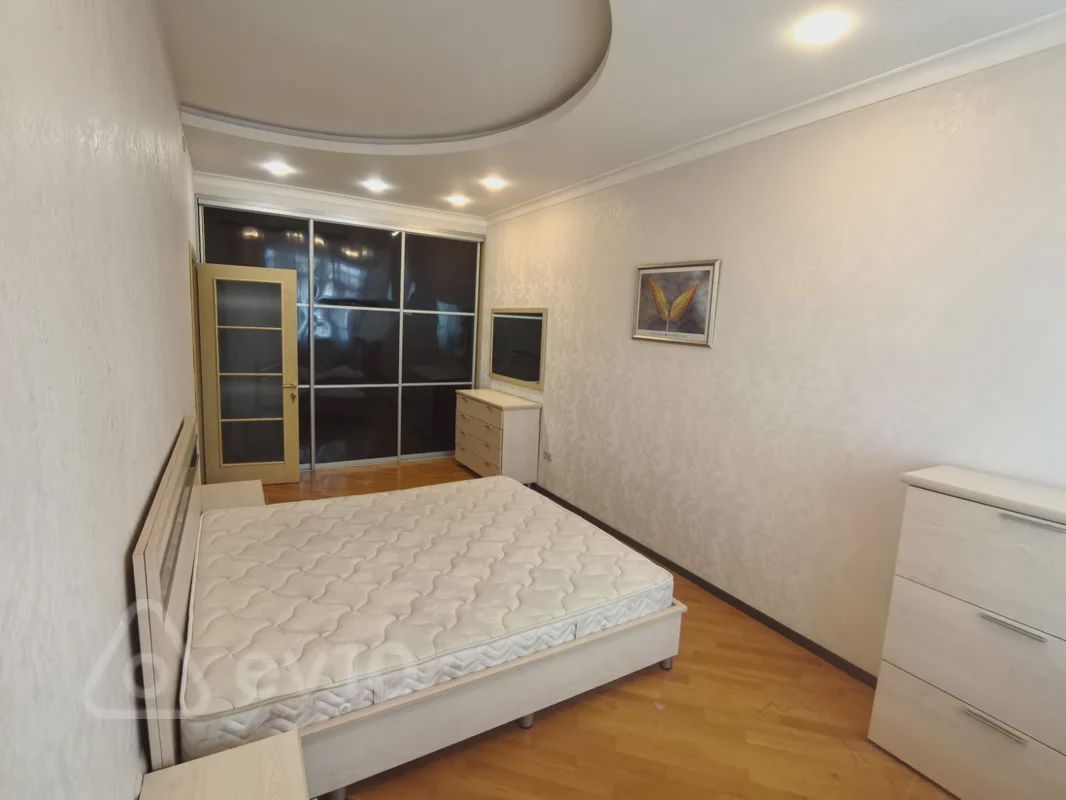 3 otaqlı mənzil, 195 m², Səməd Vurğun küçəsi — kirayə — Mənzil, Bakı (5)