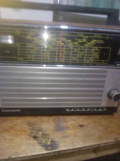 Retro portativ radiopriyomnik “Okean-209” Xüsusiyyətlər: - Dalğa — Bakı