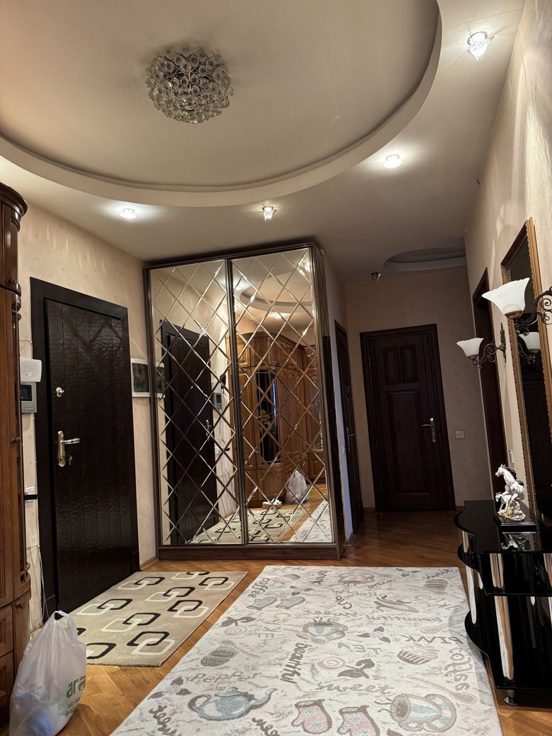 İcarəyə verilir 3 otaqlı yeni tikili 135 m² — Mənzil, Bakı (3)
