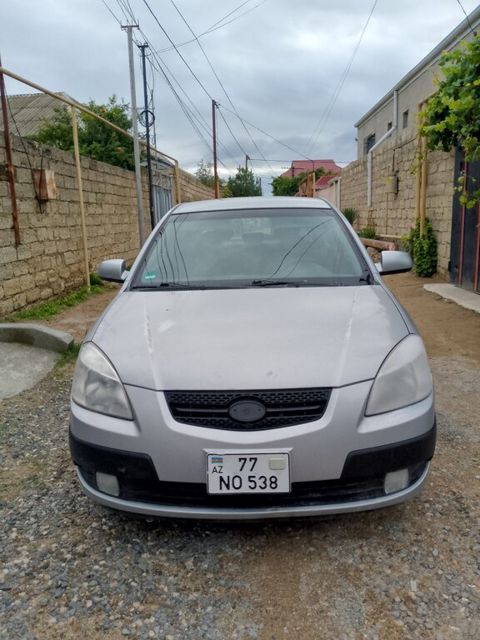 Kia Rio, 1.4 L, 2006 il, 321 121 km — 9 400 ₼ · Bakı · Avtomobillər Kia Rio, 1.4 L, 2006 il, 321 121 km — Bakı