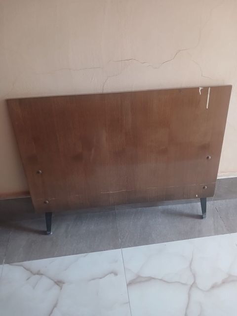 Mebel çarpayısı – metal karkas və taxta başlıq dəsti - Ölçü: təxmini — Gəncə