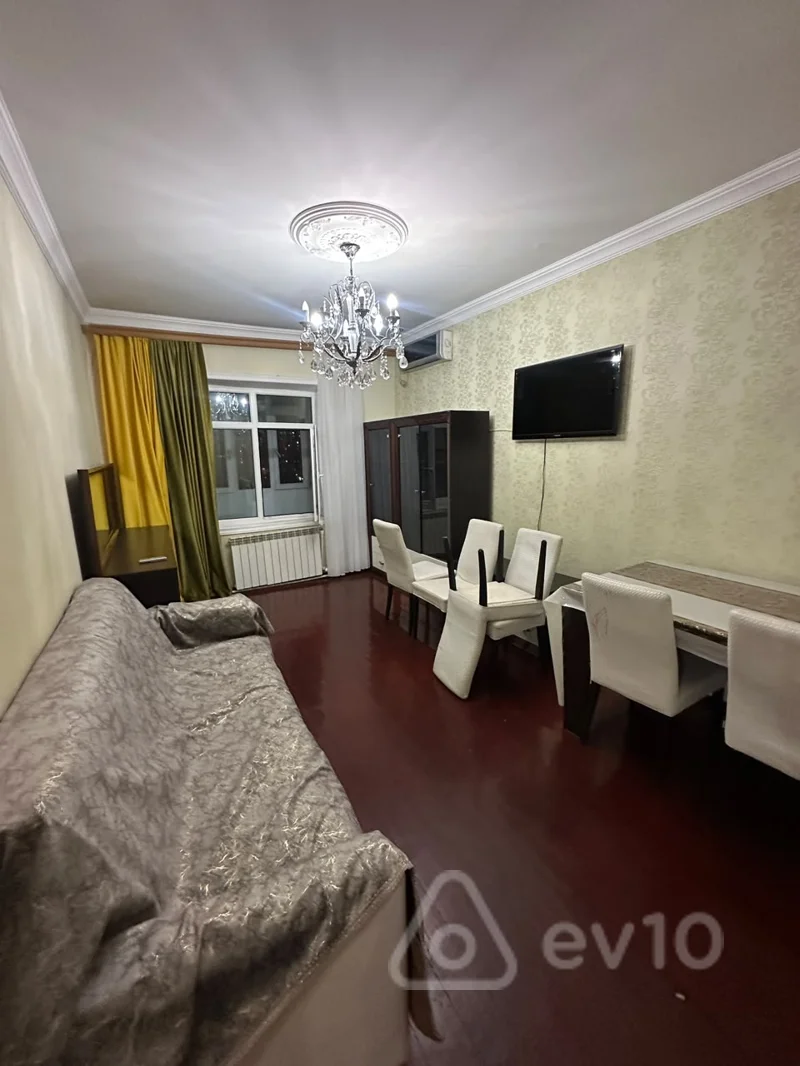 3 otaqlı mənzil, 110 m², Qara Qarayev Metrosu — kirayə — Yusif bəy