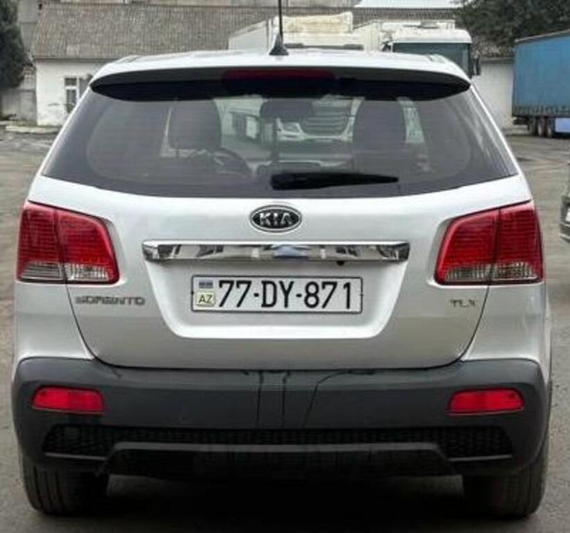 Kia Sorento, 2.0 L, 2011 il, 415 000 km 77-DY-871 — Avtomobillər, Lənkəran (2)