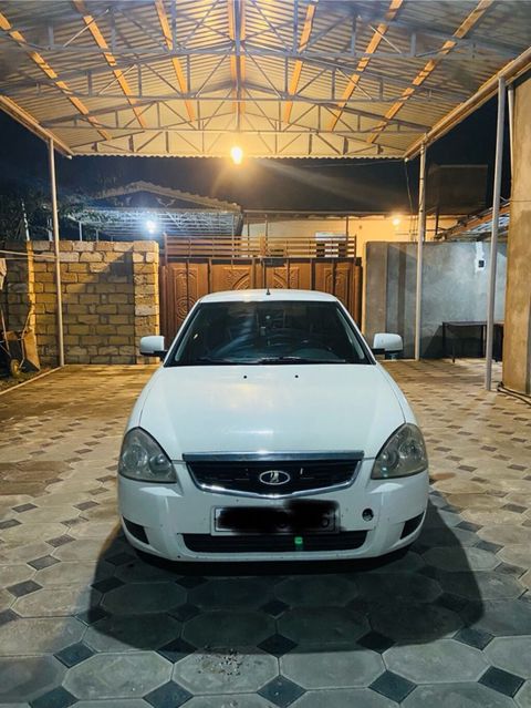 VAZ (Lada) Priora: 1.6 l Hetçbek — Avtomobillar
