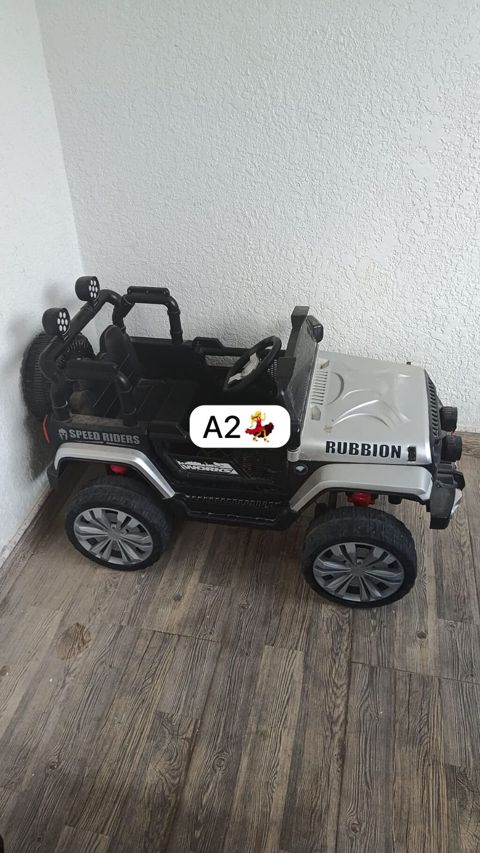 Uşaq üçün elektriklə işləyən off-road tipli minik maşını - Model — Bakı