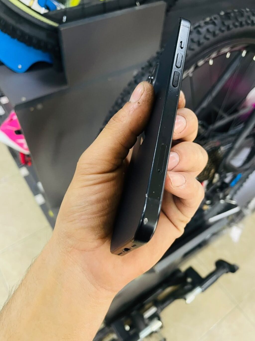 IPhone 13, Qara — Apple iPhone, Bakı (4)