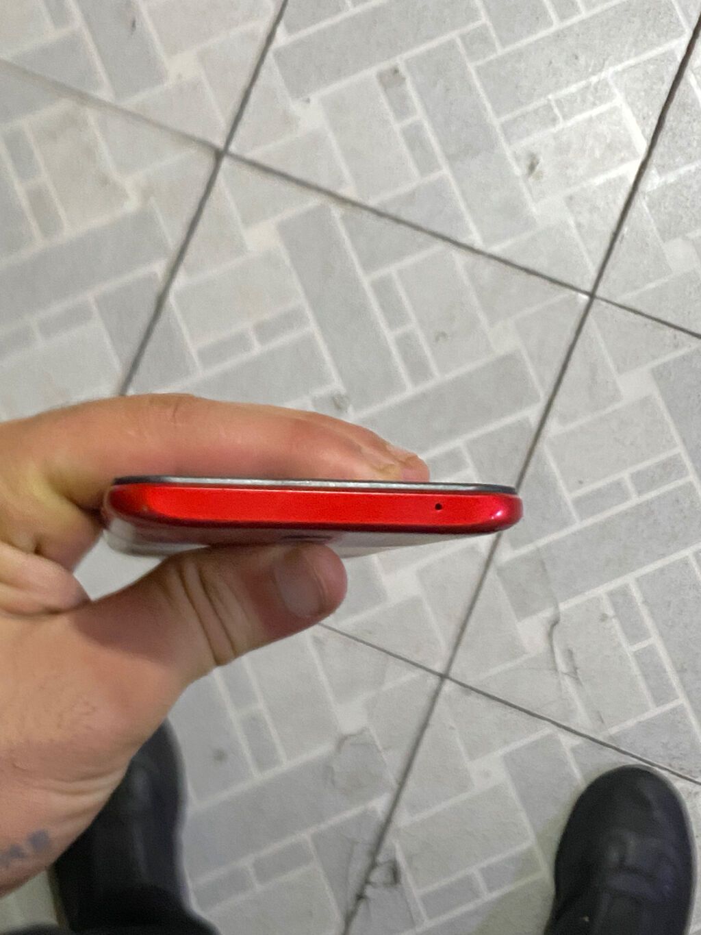 Telfon satılır normal veziyyetdedi ekranda çatı var amma ekxan işleyir — Xiaomi, Bakı (6)