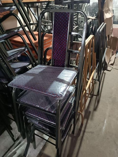 Yığılabilən metal çərçivəli stullar - Material: möhkəm metal karkas — Bakı