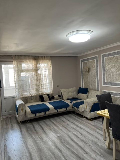 Satılır 3 otaqlı köhnə tikili 90 m² — Bakı