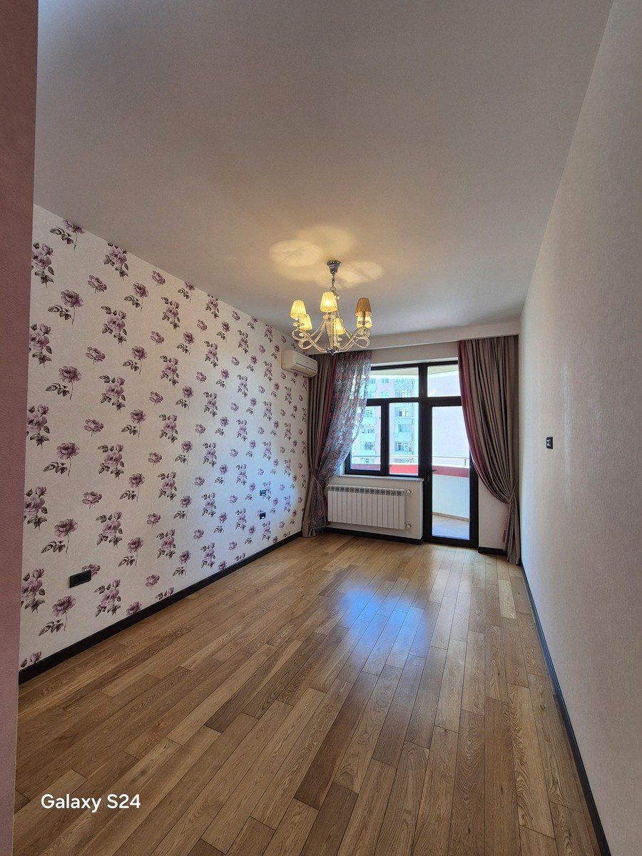 Satılır 4 otaqlı yeni tikili 190 m² — Mənzil, Bakı (11)