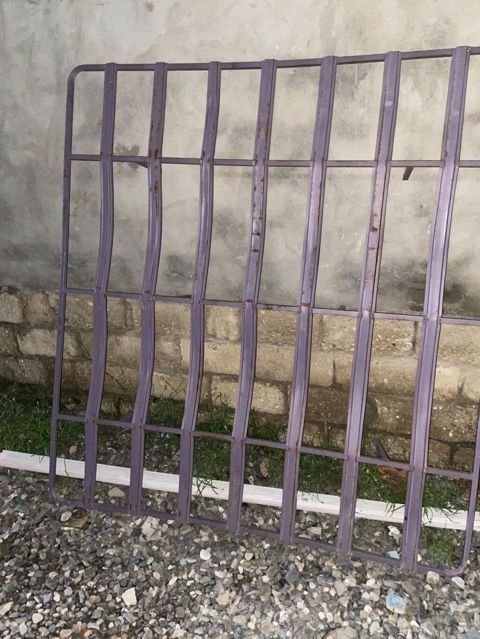Metal pəncərə barmaqlığı - Material: qalın metal/profil borudan — 25 ₼ · Bakı · Pəncərələr, qapılar, balkonlar Metal pəncərə barmaqlığı - Material: qalın metal/profil borudan — Bakı
