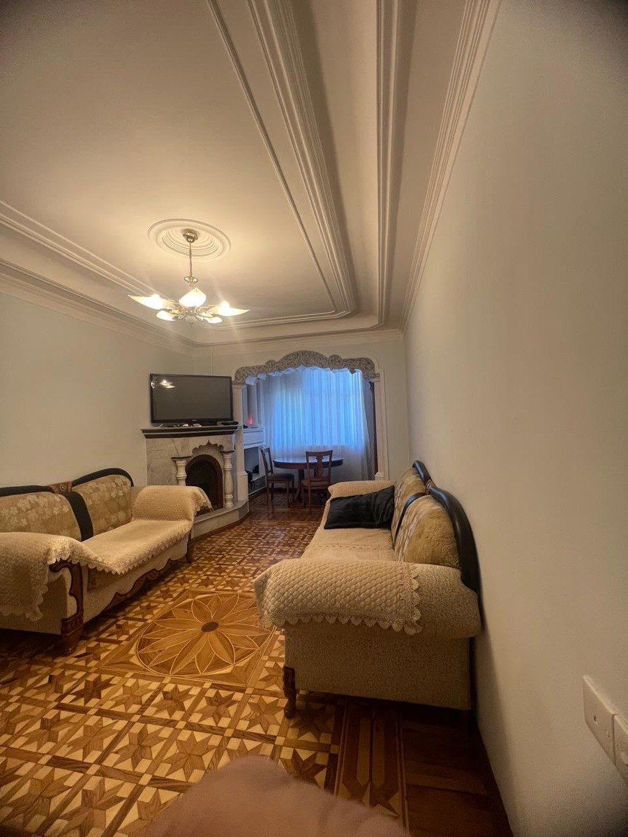 Satılır 3 otaqlı köhnə tikili 90 m² — Mənzil, Bakı