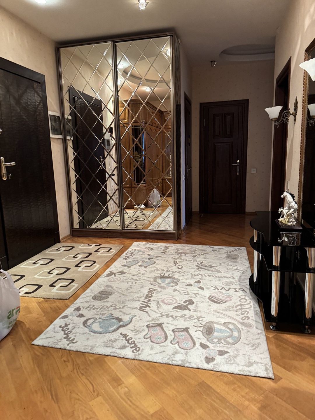 İcarəyə verilir 3 otaqlı yeni tikili 135 m² — Mənzil, Bakı (11)
